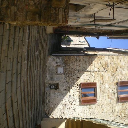 La Ruga Fiorita Lägenhet Monteverdi Marittimo Exteriör bild